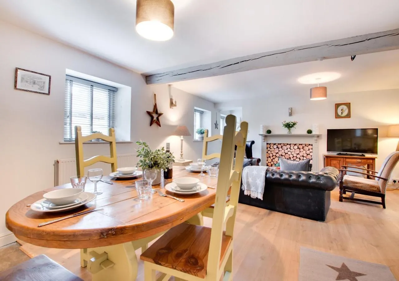 בית נופש פאטלי ברידג' Woodpecker Cottage