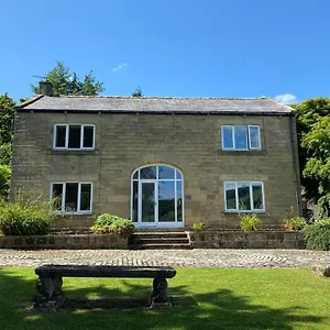 Delightful Stone Barn, With Superb Views, Ramsgill Holiday home